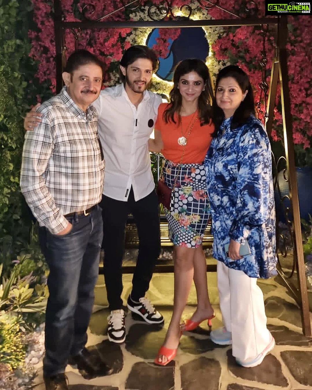Rohan Mehra Instagram - Family ❤️ Where life begins and love never ends 🤗 OPA KIPOS