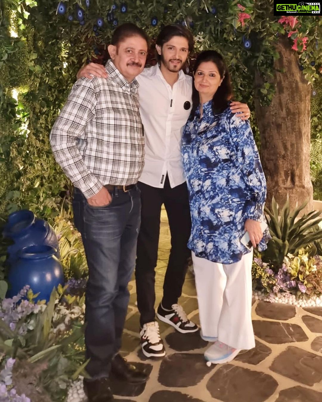 Rohan Mehra Instagram - Family ❤️ Where life begins and love never ends 🤗 OPA KIPOS