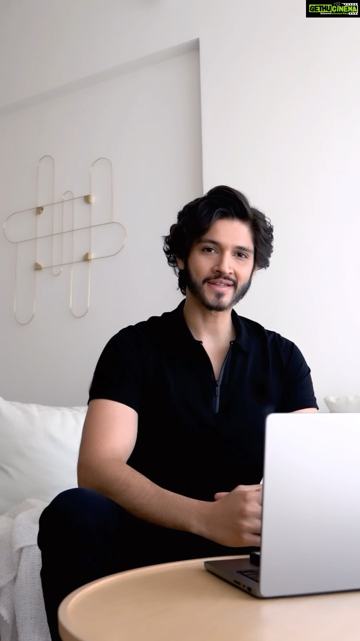 Rohan Mehra - 43.5K Likes - Experience a new universe with @vanheusenind 🤖
Move to the melodies of @whenchaimettoast at Van Heusen Metaplay today for FREE.
Show off your moves with your customised fit for the concert. While you’re at it, collect the most coins to win the big prize - INR 30,000 voucher ⚡
Follow @vanheusenind for more updates.
Book now on @insider.in