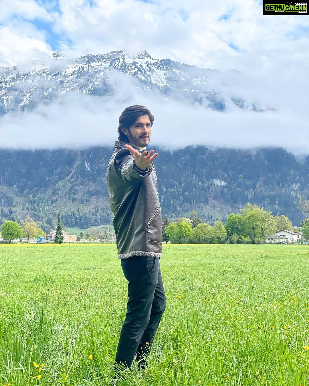 Rohan Mehra Instagram - So divine !! So blissful !! A Mesmerising place π¨π. Beauty as far as your eyes can see π€©. . #rohanmehra #switzerland #travelphotography #interlaken #travel #instagood Interlaken, Switzerland