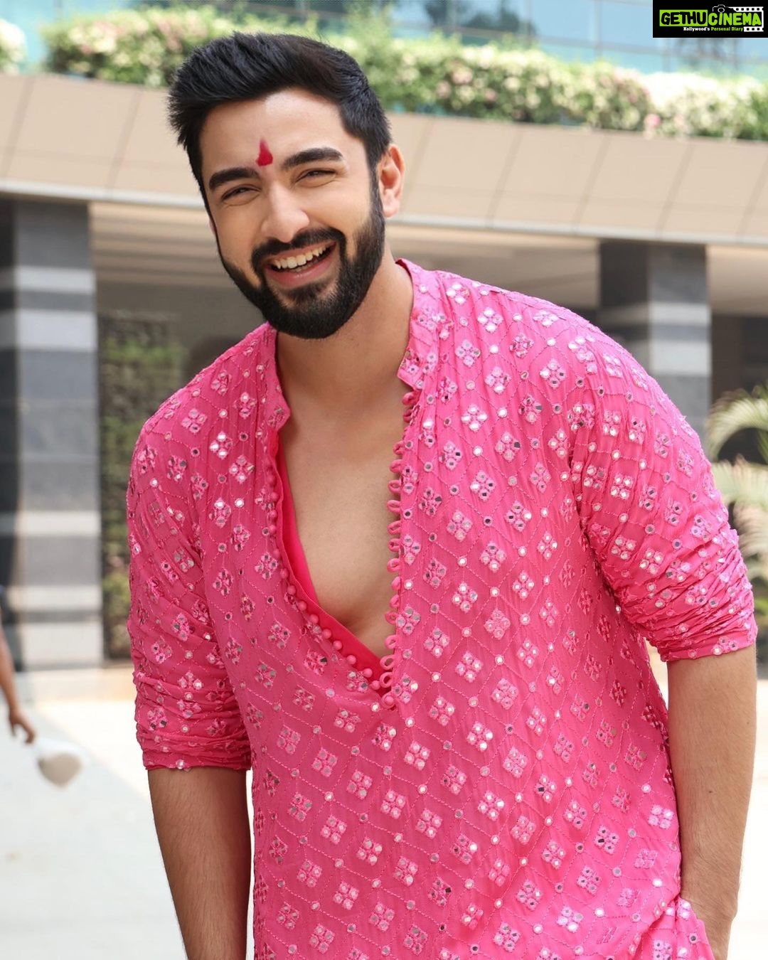 Rohit Suchanti - 71.9K Likes - Most Liked Instagram Photos
