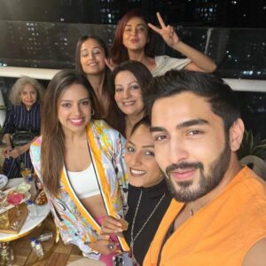 Rohit Suchanti Instagram - One family ❤️ Thank you for coming everyone 💫