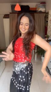 Roopal Tyagi Instagram - Bhoolenath se meri banti hai 🙏🏼 🕉️ 💃