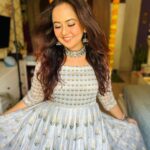 Roopal Tyagi Instagram - Indian outfits are a vibe ✨ #suits #anarkalisuits #ootd #instafashion #indianoutfit #silverjewelry