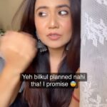 Roopal Tyagi Instagram - Yahin demo mil gaya! 😭🥺 #blooper #notplanned #gussa