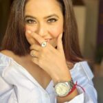 Roopal Tyagi Instagram - Just me casually showing off my jewellery from @house_of_anarkali ! Isn’t every piece so pretty 🥰❤️ Thank you @house_of_anarkali @poulumiii for these trinkets 💍 #collaboration #ad #jewellery #fashionjewelry #trinket #onlinejewellery