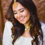 Roopal Tyagi Instagram - “If you are concerned about the world, the first thing you need to do is transform yourself into a joyful being.” - Sadhguru 📸 @iam_asoul studio session: @photowalksmumbai #indianoutfit #whitelehenga #maangtikka #ootd