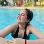 Roopal Tyagi Instagram - Summer is my favourite time! Period! 😄 🏊‍♀️ ☀️ 🥭 #waterbaby #swim #summervibes