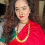 Roopal Tyagi Instagram – Saree love forever ❤️

#navarisaree #sareelove #sareenotsorry
