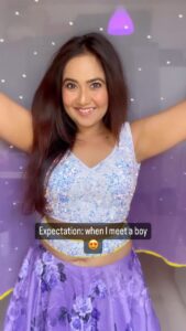 Roopal Tyagi Instagram - Wait for REALITY 🥺 #truestory Comment if this happens to you too! 👇🏼 #funnyreels #dilbara #expectations #reality #dhoom #cute