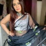 Roopal Tyagi Instagram - Sarees have my ❤️ Wearing : @saiyoni_official #handpaintedsaree #indianwear #ootd