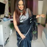 Roopal Tyagi Instagram - Sarees have my ❤️ Wearing : @saiyoni_official #handpaintedsaree #indianwear #ootd