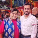 Roshan Prince Instagram - The Kapil Sharma Show ❤️ @kapilsharma @theroshanprince @sureshraina3 @deepak_chahar9 @kikusharda @sumonachakravarti #thekapilsharmashow #kapilshow #entertainment #indiancricketteam #comedy #kapilsharmashow