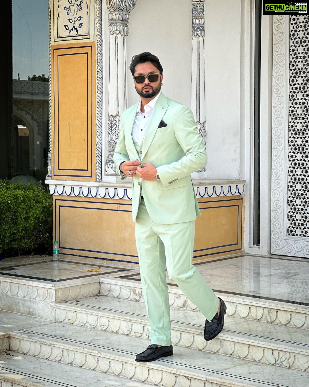 Roshan Prince - 2.8K Likes - Most Liked Instagram Photos
