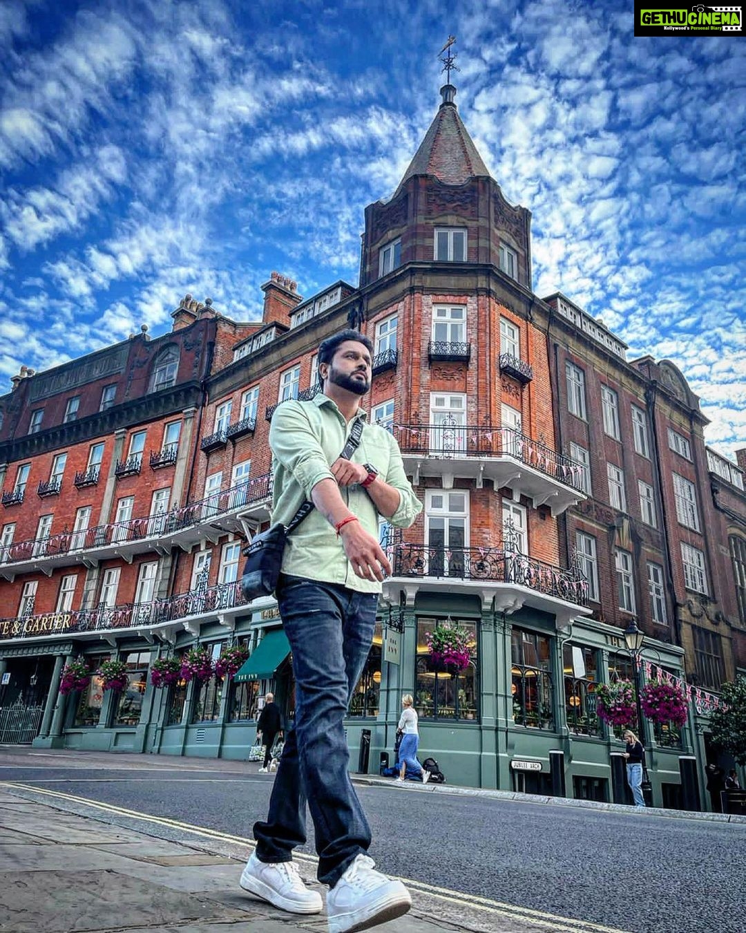 Roshan Prince - 2.2K Likes - Most Liked Instagram Photos