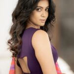 Roshini Haripriyan Instagram - Flawsome: [flô-sam adjective an individual who embraces their “flaws” and knows they are awesome regardless. 🤍 Outfit - @zol_studio Styling - @subikanifabint Photography - @camerasenthil make up - @pavihairandmakeup Hair - @ranjitha_hairstylist Organised by @rrajeshananda #roshniharipriyan #roshni #grateful Chennai, India