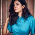 Roshini Haripriyan Instagram - Be your own kind of beautiful ♥️ #selfportrait #roshniharipriyan Chennai, India