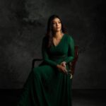 Roshini Haripriyan Instagram - இனிய தீபாவளி வாழ்த்துக்கள் 🪔 Wish you all success, prosperity and good health ♥️♥️ Recent favourite work for @zeethiraitamil Photography @nirmalvedhachalam MUAH @vijiknr Styled by @dipti11_official Coordinated by @abhinayaderick #roshniharipriyan #zeethirai #diwali2022