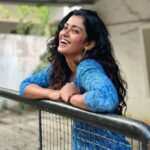 Roshini Haripriyan Instagram - Happy Valentine’s Day ♥️ Sending you all the love and positivity 😘😘😘🫶🏼 #roshniharipriyan #love