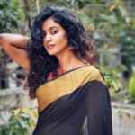 Roshini Haripriyan Instagram - ♥️♥️♥️ #roshniharipriyan #love #black