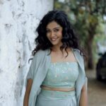 Roshini Haripriyan Instagram – Kadhal kappal 🤍🫰🏽

📷  @snipershotphotography @laavanya_prol_ 
👗 @sindira_by_swethaindiran  @swethaindiranstylist 

#roshniharipriyan #cookwithcomali Chennai, India