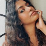 Roshini Haripriyan Instagram - மழை மழை 🌧️ #roshniharipriyan #rainyday