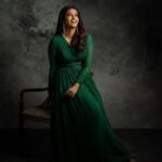 Roshini Haripriyan Instagram - Emerald 💠 Shot by @navin.appu Styled by @paviiiee_08 Outfit @soul__spectrum MUA @kabooki_mua Hairstylist @teamkabooki_mua #roshniharipriyan