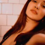 Roshmi Banik Instagram - Colors and promises… ❣️ . . . #roshmibanik #fyp #foryou #foryourpage #love #romanticvideos #viral #viralreels