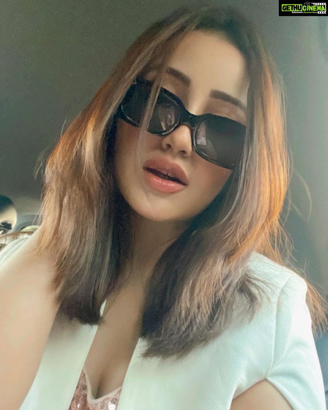 Roshmi Banik Instagram - Copy me but the paste won’t be the same! 🤭😉