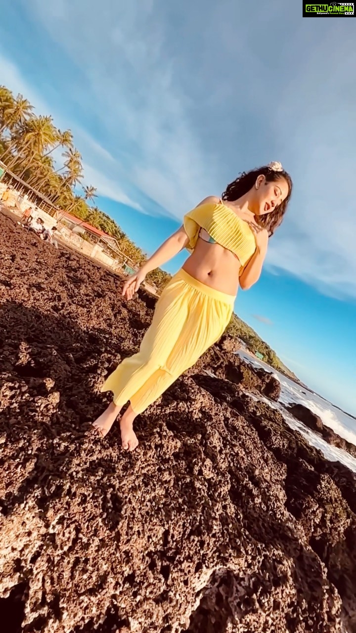 Roshmi Banik Instagram - Hey sexy lady! 🌶️