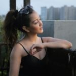 Roshmi Banik Instagram - 🖤