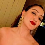 Roshmi Banik Instagram – On special request 🫰🏻
