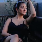 Roshmi Banik Instagram - Words…… ✍🏻📝 . . . #viral #trending #oldschoolbastard #love #romantic #beautiful #roshmibanik #roshfam
