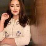Roshmi Banik Instagram - 🤍 . . . #traditionalwear #indian #ootd #viral #viralpost #roshmibanik #foryoupage #fyp #foryou #love #happy #blessed Pune, Maharashtra
