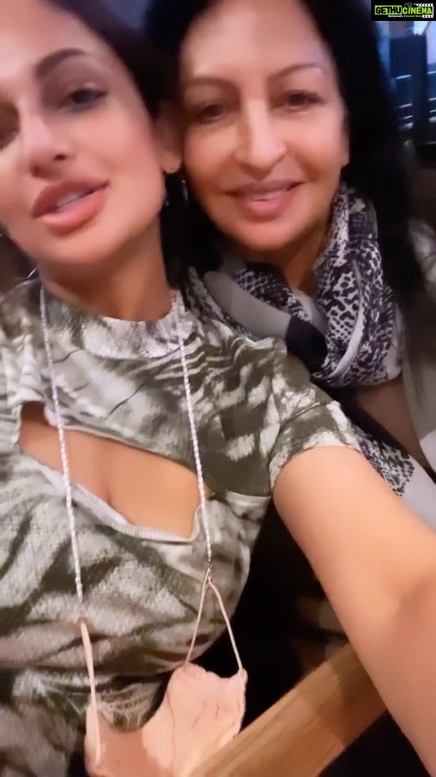 Rubina Bajwa Instagram - Happy Birthday To My 🌎 the one who loves me unconditionally truly, madly, deeply. My best M❤️M the sweetest, strongest my mom!