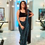 Ruhi Chaturvedi Instagram - They told me I couldn't, that's why I did 😬 . . Sexy saree by @sacorina Make up @r_aj11111 Hair @sanabharsakal Hot AF body with the help of @fitsu_fitness . . . #simplybeingsherlyn #kundalibhagya #lovelovelove #balaji #zeetv #thankyougod
