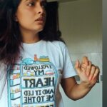 Ruhi Chaturvedi Instagram - Why? Why? Why cooking is not that easy 😕 . Who else feels the same thing 🙋‍♀️ your hand ✋
