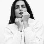 Ruhi Chaturvedi Instagram - 🦭 . . . #winterstories #jaipurdiaries🎀 #fortheloveofblacknwhite