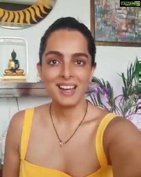Ruhi Chaturvedi Instagram - I'm lucky to have opted for these beauty products by @sereinindia , because they're not only safe for the skin, but safe for the environment as well. What could be better than that?✨ No harmful chemicals, no animal testing, and absolutely vegan.🌱 Go! Have a look at their amazing product range at www.sereinindia.com ,and add this environment friendly splendour in your vanity box right away! I promise you won't regret it. Go buy now!🌸 . Campaign - @miletalent