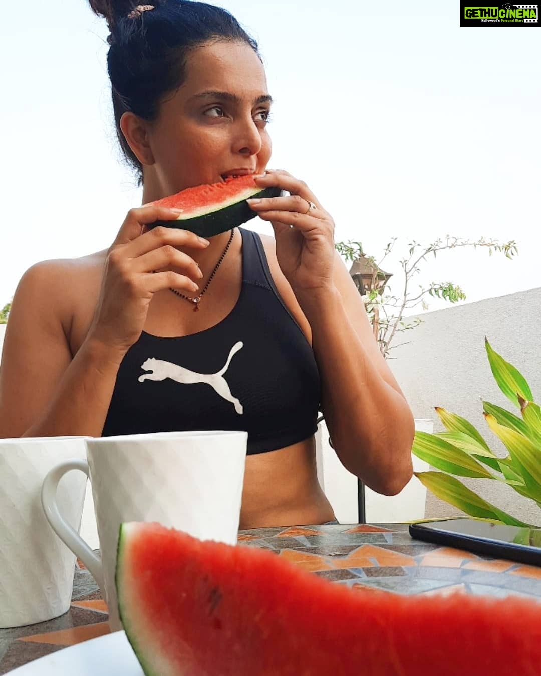 Ruhi Chaturvedi Instagram - 🍉 . . . . #stayinghealthshouldbetheonlyoption #babyyourbody #isyourtemple💪