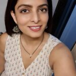 Ruhi Chaturvedi Instagram - Selfies without Light and Filter kitni borning lagti hai na.... But not to worry ab aagaya hai EPIK app. EPIK app has lots of face retouching tools that can be used for your selfies and other images too. I use EPIK app and it's tons of features to now enhance my selfies. Slide left to see my Before and After image @epikapp_official #Epik #EPIKapp #createEPIK #photoediting #lovelovelove