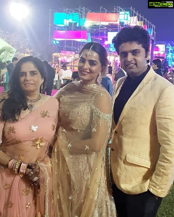 Ruhi Chaturvedi Instagram - Happy Birthday to the most annoying person in my life.... But then pyaar hai tu mera 💟 . I won't change a thing in you ( I would slap you for it , for sure ) . My best childhood memories ka crime partner. I love you . . . . #bhaihaitumera❤️ #birthdayboy #iloveyou