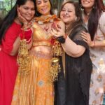 Ruhi Chaturvedi Instagram - Ladki Ka Glow Dekh Rahai Ho Pyaar Ka Glow 💛 . . . #Meraiyaarkishaadihai #haldiceremony