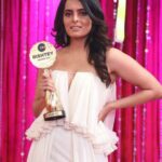 Ruhi Chaturvedi Instagram - Thank you Zee Rishtey Awards 2020 for ending the year with a bang @zeetv . . Thank you @ektarkapoor ma'am for "Kundali Bhagya" . @beinganilnagpal sir for letting "Sherlyn" be as evil as needed . @muktadhond ma'am you hold a special place in my heart... Thank you for reading all my crazy msgs and not breaking my head... @jassi.saluja22 behen thank you for not giving up . @sahil.sharma540 sir thank you for directing "Sherlyn" . And my Kundali family you guys are LOVE . Wearing my love @officialswapnilshinde Jewellery @the_jewel_gallery Make up @r_aj11111 Hair @sanabharsakal . . #Zra2020 #khalnayak #lovelovelove #thankyougod