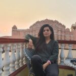 Ruhi Chaturvedi Instagram - Jaipur you have my heart 💖 . . . . #rckikahaani #jaipurdiaries❤️ #lovelovelove #loveistheonlyfilter . . Pic by @shivendraa_om_saainiyol 🐻 Wind View Cafe