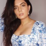 Ruhi Chaturvedi Instagram - Hey 💙 . . . . #loveistheonlyfilter #captionkuchbhilikhnemekyajatahe🤣🤣