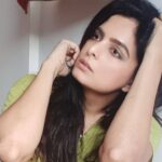 Ruhi Chaturvedi Instagram - Nasha Hi Nasha Hai . . . . #lockdownwalipic #wonderingsoul #nofilter