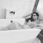 Ruhi Chaturvedi Instagram - Waiting for this year to get Corona free wala face 🙄 . . . . #blacknwhite #BC-Beforecorona #abthosirfthrowbackwalipicbachihai Ghar Pe Hu Yaaro