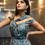Ruhi Chaturvedi Instagram - Tell me what's harder than writing an Instagram Caption ???? I will wait 🙈 . . . . Shot by very talented @captures_anuj Styled by @shailjaanand Outfit by @bhawnagoenkaofficial Styling assistant @stylebymahakhirani Styling intern @zheelhasnothingtowear Jewellery by @the_jewel_gallery . . . #eventready #thodalatepost #blingisthenewblack #lovelovelove