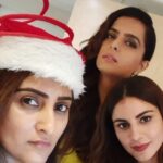 Ruhi Chaturvedi Instagram - Merry Christmas 🎅 . . . . #christmasvibes #wepartyalot #koinahidechai